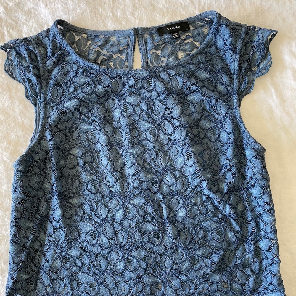 Aritzia talula lace blouse (XXS)
